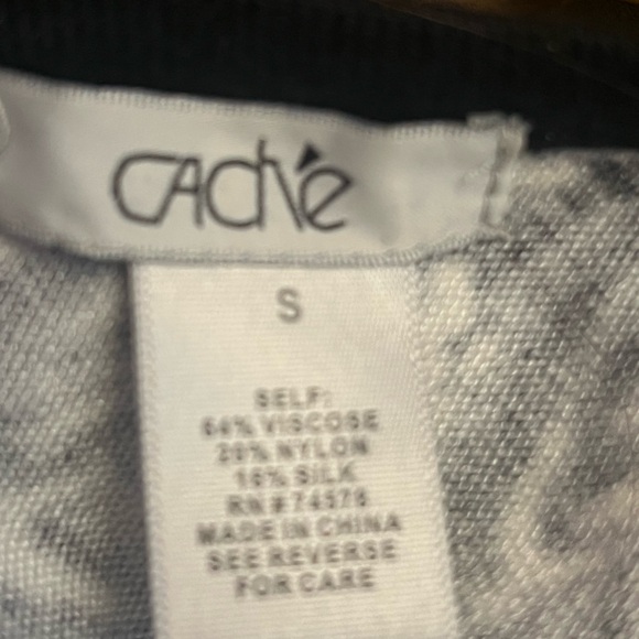 One shoulder long sleeve sweater. - Picture 5 of 5